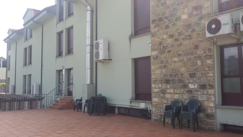 Hotel Alameda Villaviciosa  Bagian luar foto