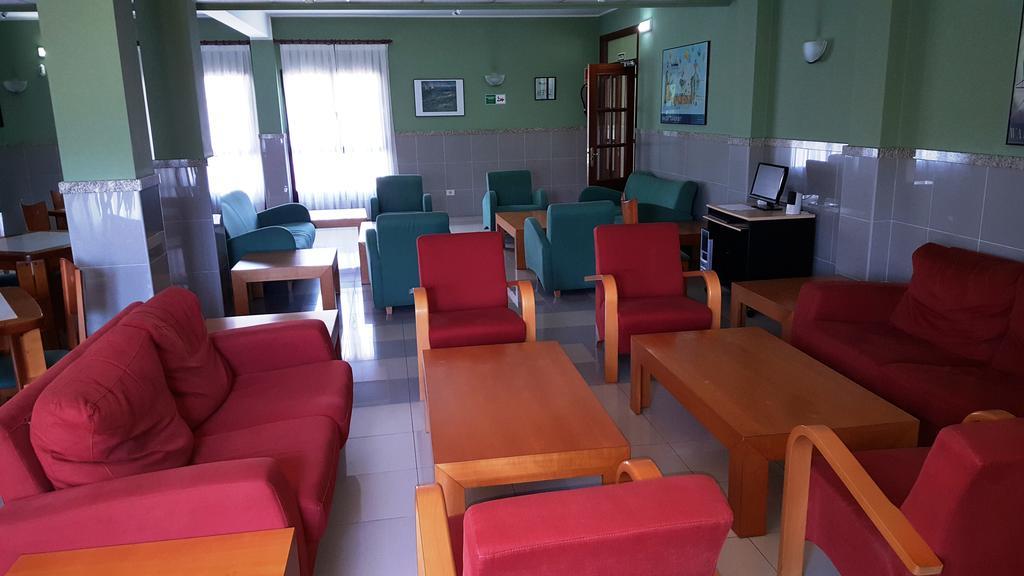 Hotel Alameda Villaviciosa  Bagian luar foto